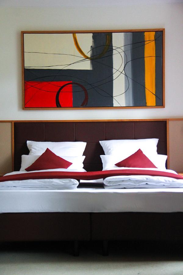 Landhotel-Neunburg Нойнбург-форм-Вальд Экстерьер фото